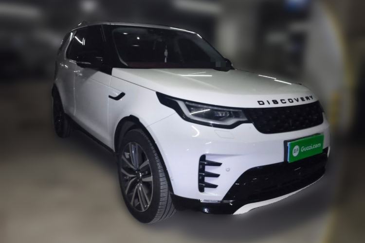Used Land Rover Discovery 2021 360 PS R-Dynamic SE Front Right 45 Deg