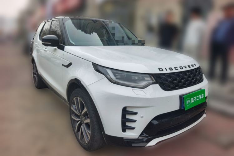 Used Land Rover Discovery 2021 360 PS R-Dynamic SE Front Right 45 Deg
