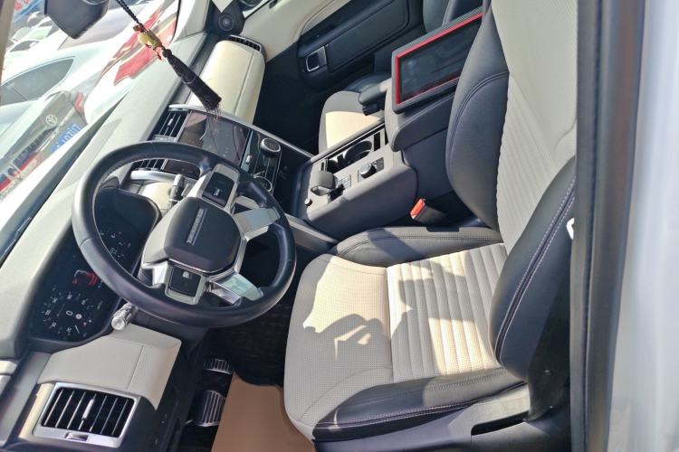 Used Land Rover Discovery 2021 360 PS R-Dynamic S Left Front Seat