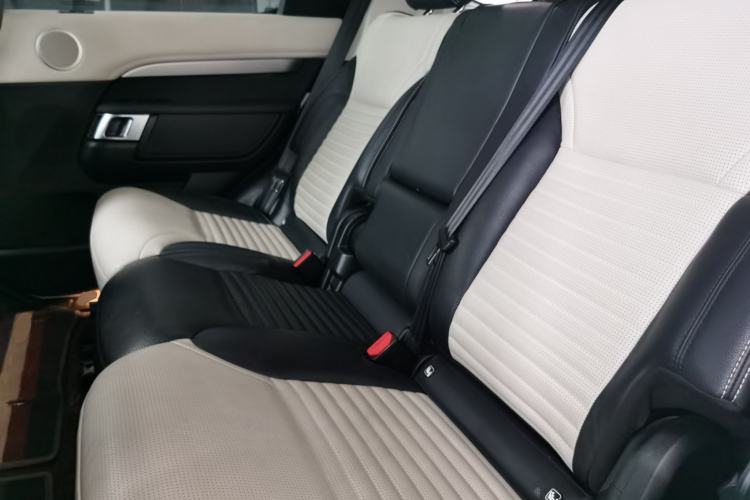 Used Land Rover Discovery 2021 360 PS R-Dynamic SE Left Rear Seat