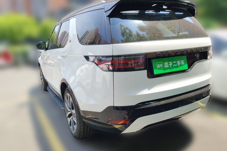 Used Land Rover Discovery 2021 360 PS R-Dynamic SE Rear Left 45 Deg