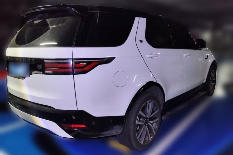 Used Land Rover Discovery 2021 360 PS R-Dynamic SE Rear Right 45 Deg