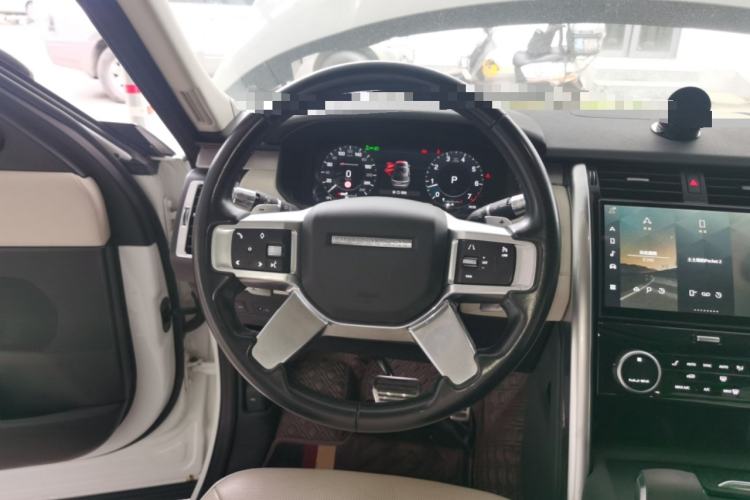 Used Land Rover Discovery 2021 360 PS R-Dynamic SE Steering Wheel