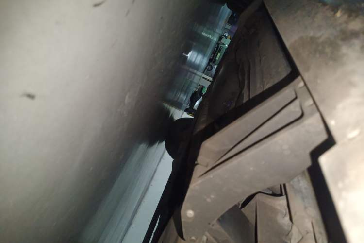 Used Land Rover Discovery 2023 360 PS R-Dynamic S Chassis Front Right