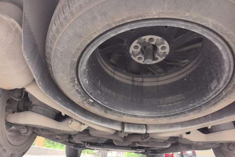 Used Land Rover Discovery 2023 360 PS R-Dynamic S Chassis Rear