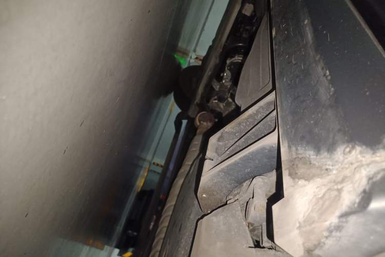 Used Land Rover Discovery 2023 360 PS R-Dynamic S Chassis Rear Left