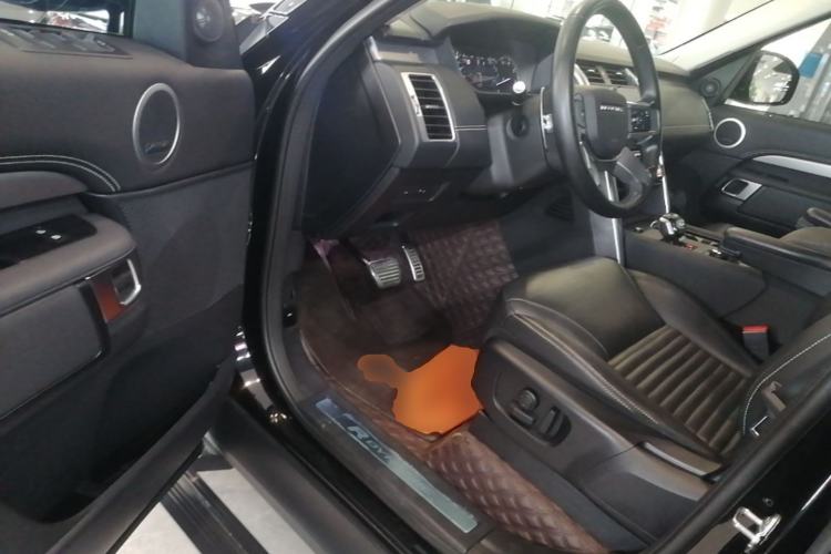 Used Land Rover Discovery 2023 360 PS R-Dynamic S Driver Seat