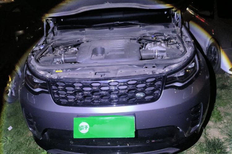 Used Land Rover Discovery 2023 360 PS R-Dynamic S Engine Bay