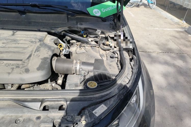 Used Land Rover Discovery 2023 Revised Version 360 PS R-Dynamic S Engine Bay Left