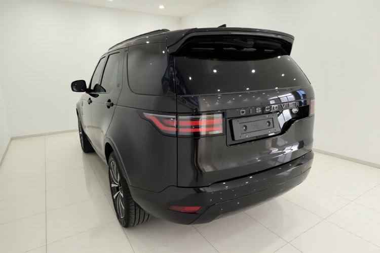 Used Land Rover Discovery 2023 Restyled 360 PS R-Dynamic SE Exterior 2