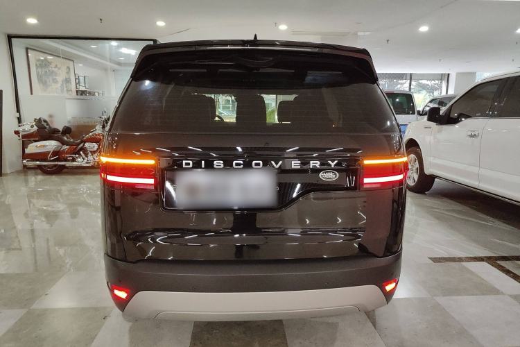 Used Land Rover Discovery 2023 Facelift 300PS S Exterior 4