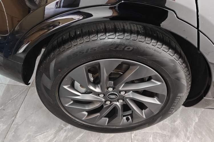 Used Land Rover Discovery 2023 360 PS R-Dynamic S Exterior 5