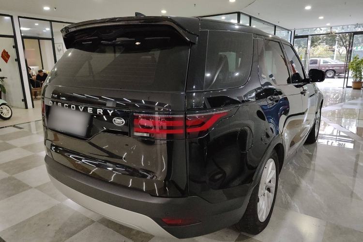 Used Land Rover Discovery 2023 Facelift 300PS S Exterior 5
