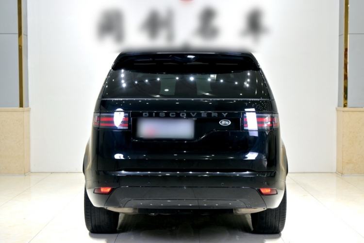 Used Land Rover Discovery 2023 Restyled 360 PS R-Dynamic SE Exterior 5