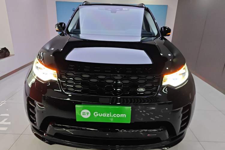 Used Land Rover Discovery 2023 Restyled 360 PS R-Dynamic SE Front