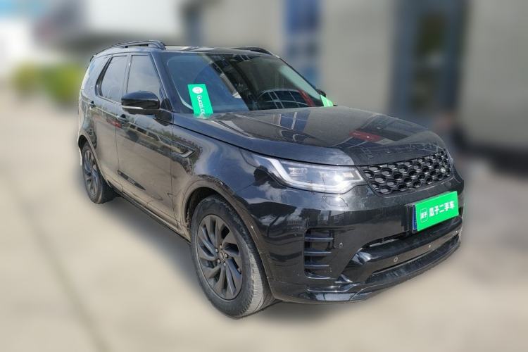 Used Land Rover Discovery 2023 Revised Version 360 PS R-Dynamic S Front Right 45 Deg