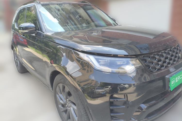 Used Land Rover Discovery 2023 Revised Version 360 PS R-Dynamic S Front Right 45 Deg