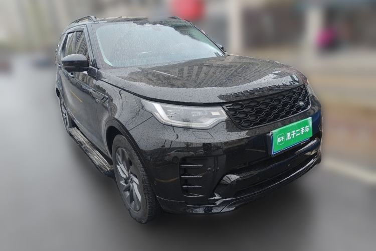 Used Land Rover Discovery 2023 360 PS R-Dynamic S Front Right 45 Deg
