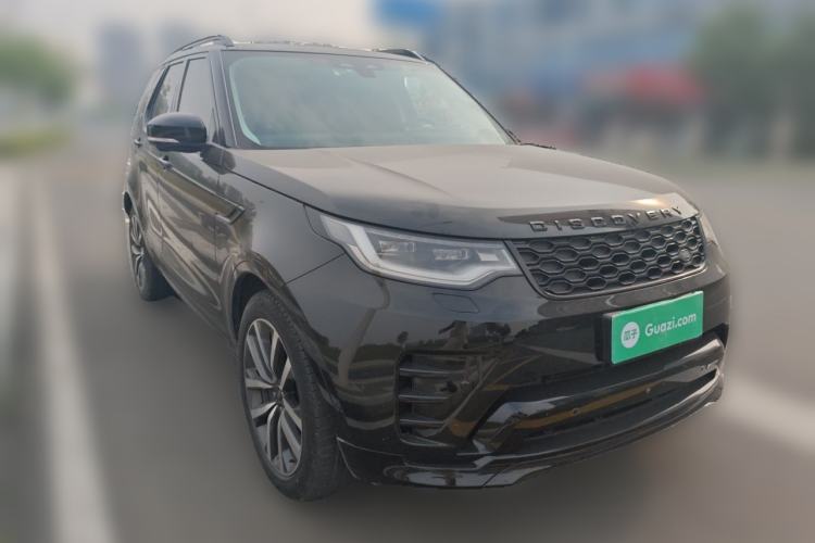 Used Land Rover Discovery 2023 360 PS R-Dynamic SE Front Right 45 Deg