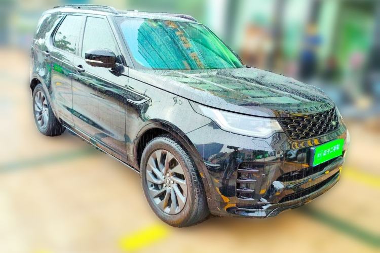 Used Land Rover Discovery 2023 Revised Version 360 PS R-Dynamic S Front Right 45 Deg