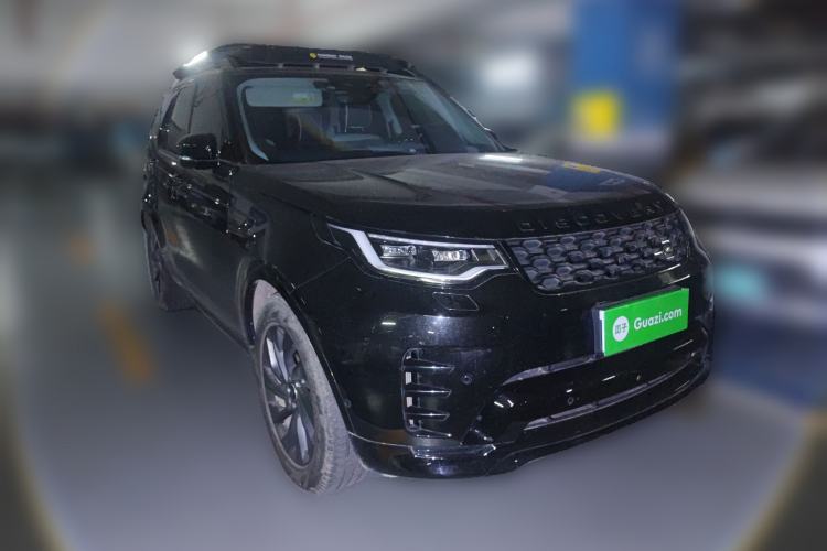 Used Land Rover Discovery 2023 Revised Version 360 PS R-Dynamic S Front Right 45 Deg