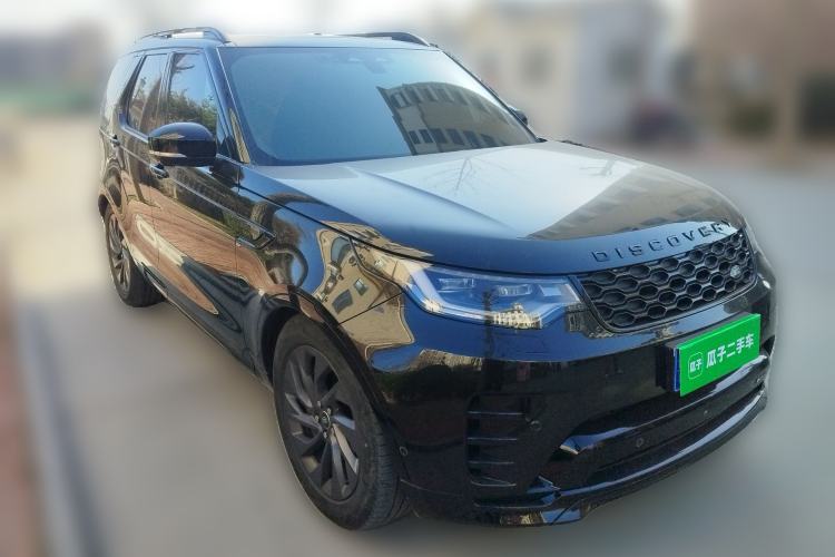 Used Land Rover Discovery 2023 Revised Version 360 PS R-Dynamic S Front Right 45 Deg