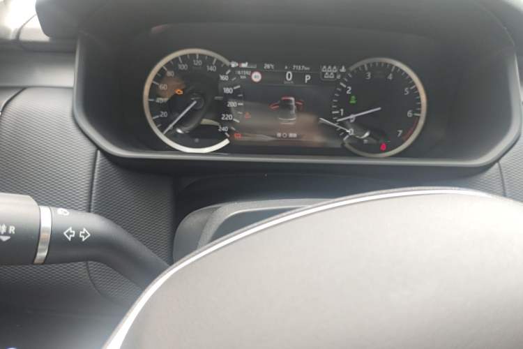 Used Land Rover Discovery 2023 Revised Version 360 PS R-Dynamic S Instrument Cluster