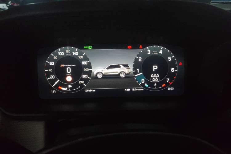 Used Land Rover Discovery 2023 Revised Version 360 PS R-Dynamic S Instrument Cluster