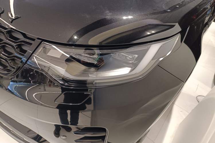 Used Land Rover Discovery 2023 360 PS R-Dynamic S Left Front Headlight