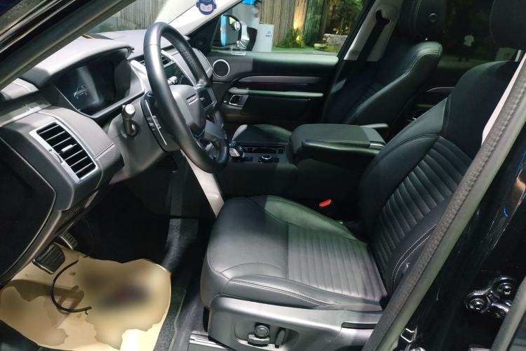 Used Land Rover Discovery 2023 Revised Version 360 PS R-Dynamic S Left Front Seat