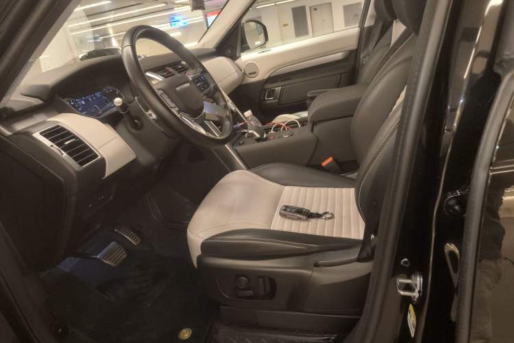 Used Land Rover Discovery 2023 360 PS R-Dynamic S Left Front Seat