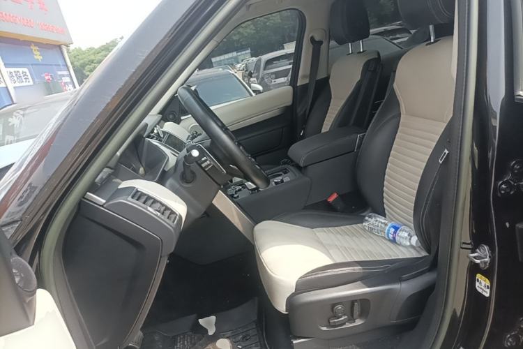 Used Land Rover Discovery 2023 Revised Version 360 PS R-Dynamic S Left Front Seat
