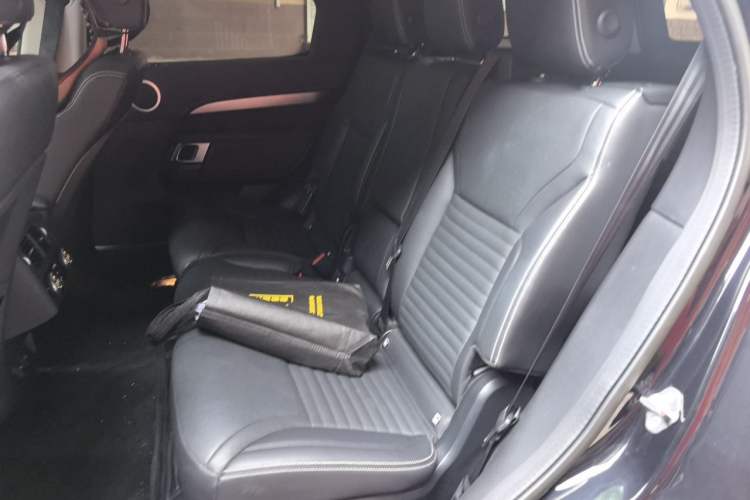 Used Land Rover Discovery 2023 360 PS R-Dynamic S Left Rear Seat