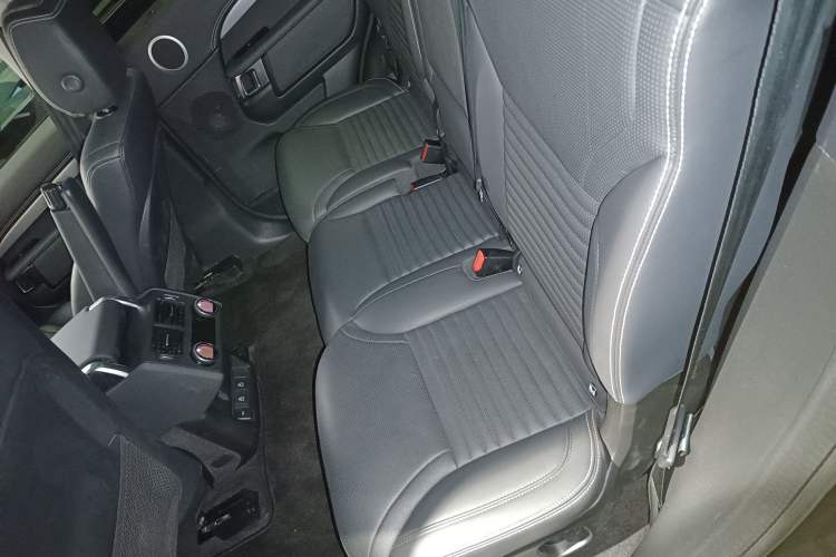 Used Land Rover Discovery 2023 360 PS R-Dynamic S Left Rear Seat
