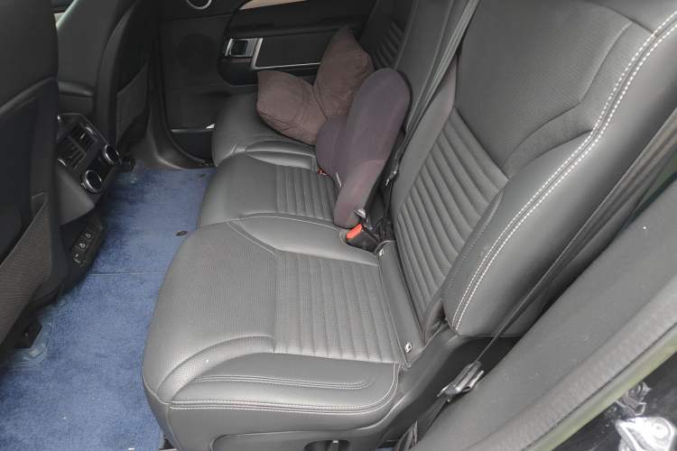 Used Land Rover Discovery 2023 360 PS R-Dynamic S Left Rear Seat