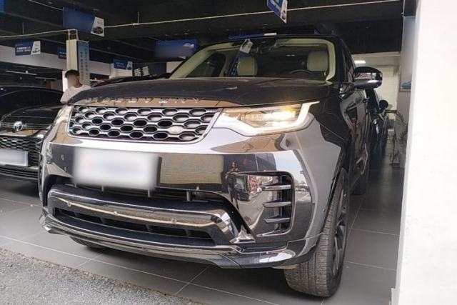 Used Land Rover Discovery 2023 Revised Version 360 PS R-Dynamic S