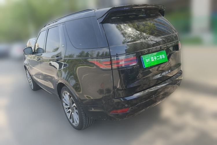 Used Land Rover Discovery 2023 Revised Version 360 PS R-Dynamic S Rear Left 45 Deg