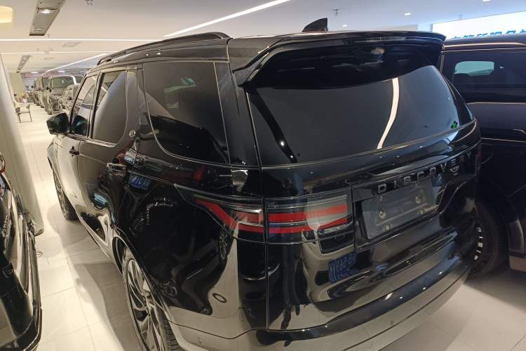 Used Land Rover Discovery 2023 360 PS R-Dynamic S Rear Left 45 Deg