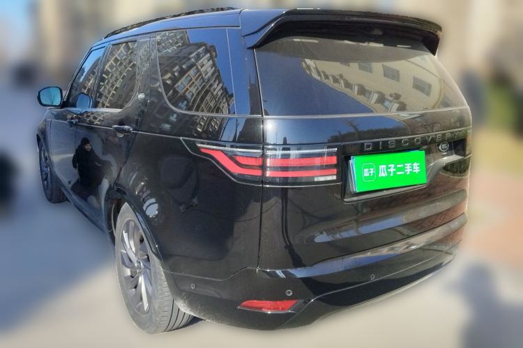 Used Land Rover Discovery 2023 Revised Version 360 PS R-Dynamic S Rear Left 45 Deg