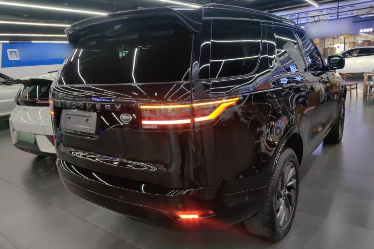Used Land Rover Discovery 2023 360 PS R-Dynamic S Rear Right 45 Deg