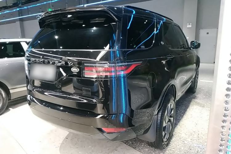 Used Land Rover Discovery 2023 Revised Version 360 PS R-Dynamic S Rear Right 45 Deg