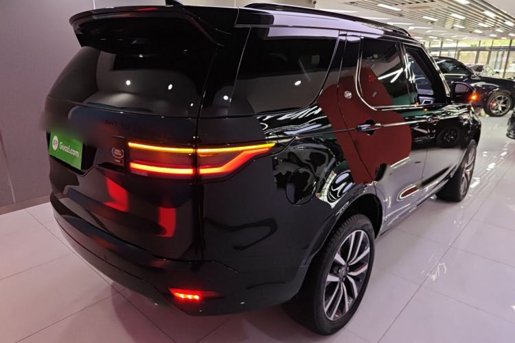 Used Land Rover Discovery 2023 Restyled 360 PS R-Dynamic SE Rear Right 45 Deg