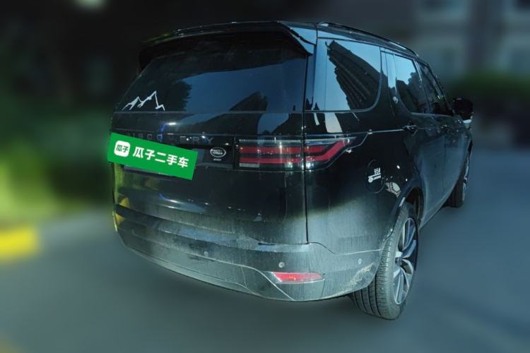 Used Land Rover Discovery 2023 360 PS R-Dynamic SE Rear Right 45 Deg