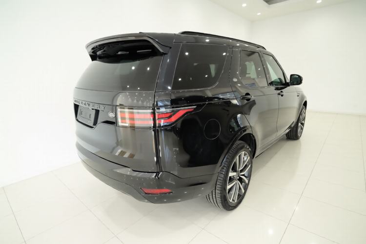 Used Land Rover Discovery 2023 Restyled 360 PS R-Dynamic SE Rear Right 45 Deg