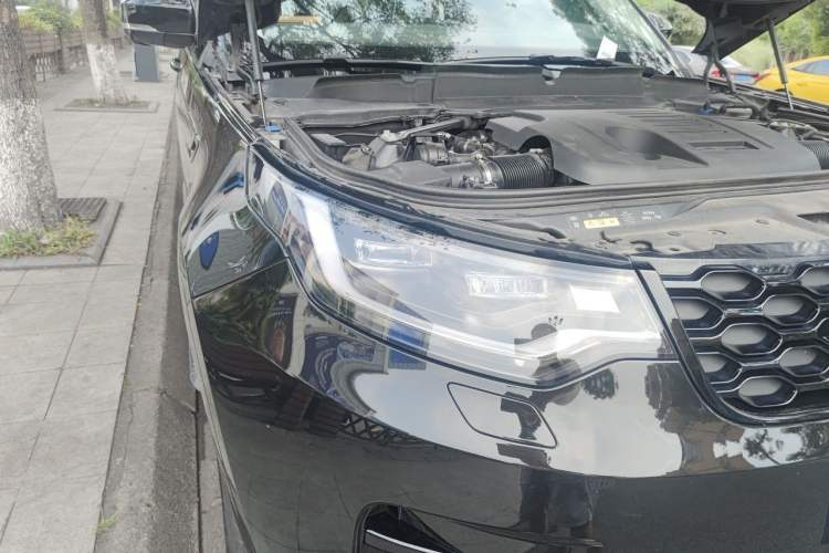 Used Land Rover Discovery 2023 Revised Version 360 PS R-Dynamic S Right Front Headlight