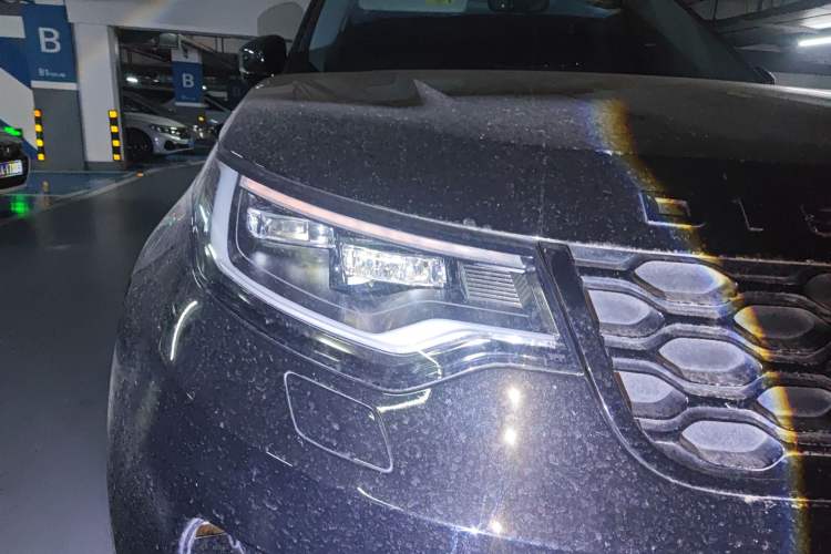 Used Land Rover Discovery 2023 Revised Version 360 PS R-Dynamic S Right Front Headlight