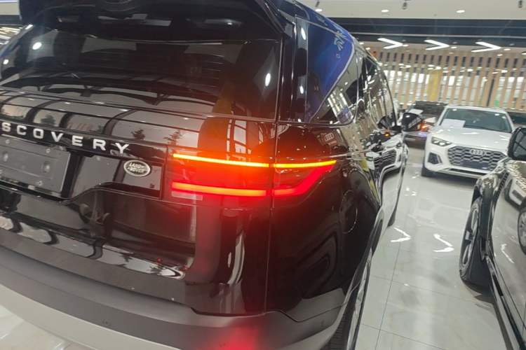 Used Land Rover Discovery 2023 Facelift 300PS S Right Rear Taillight