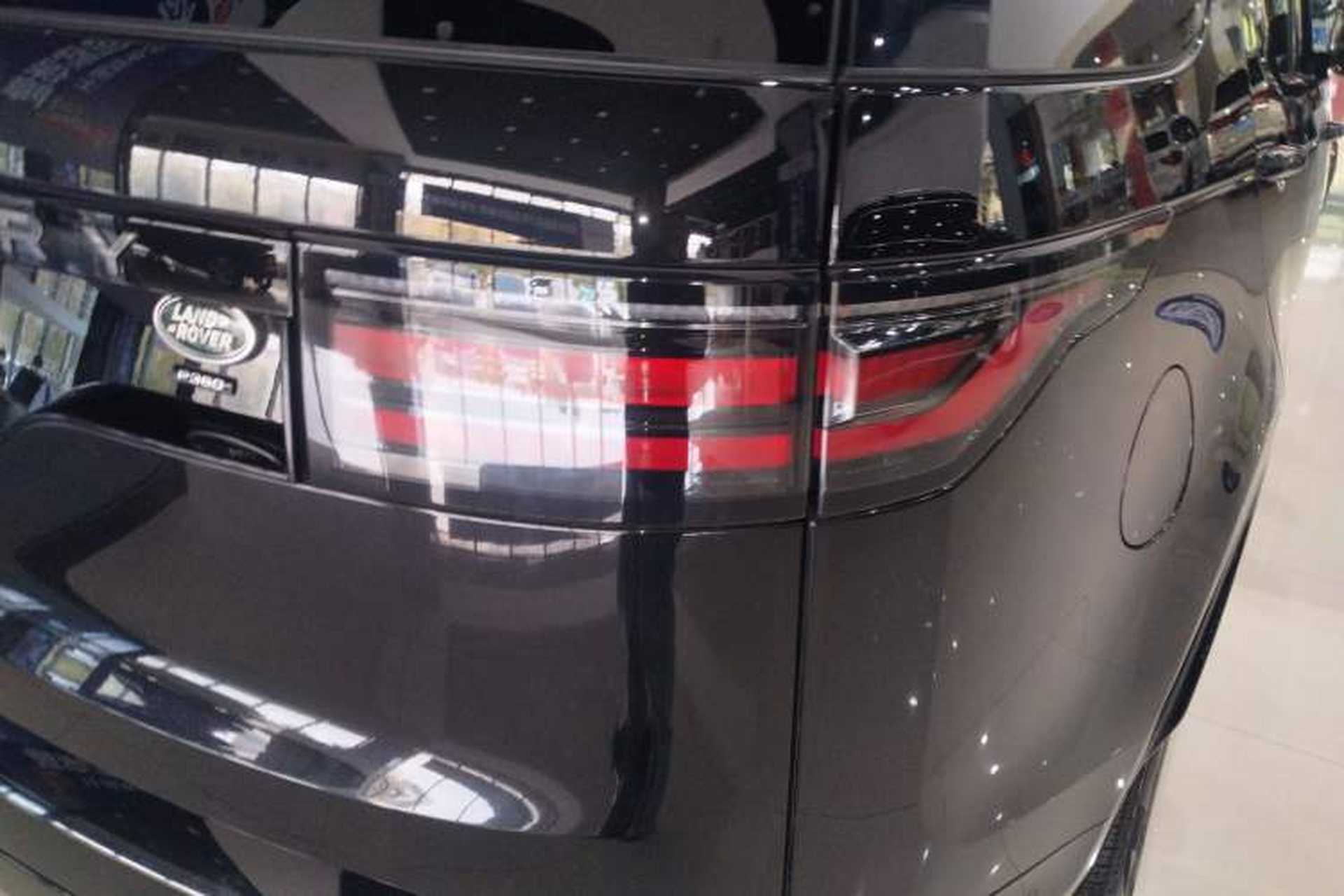Used Land Rover Discovery 2023 Revised Version 360 PS R-Dynamic S Right Rear Taillight