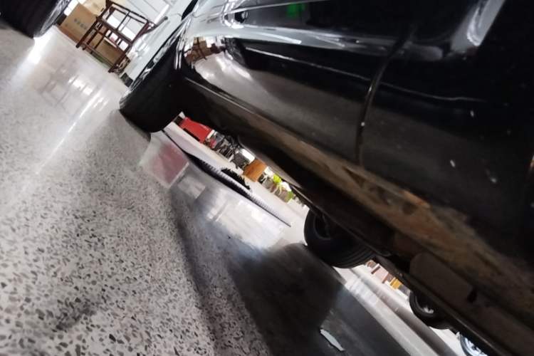 Used Land Rover Discovery 2023 Revised Version 360 PS R-Dynamic S Right Side Sill
