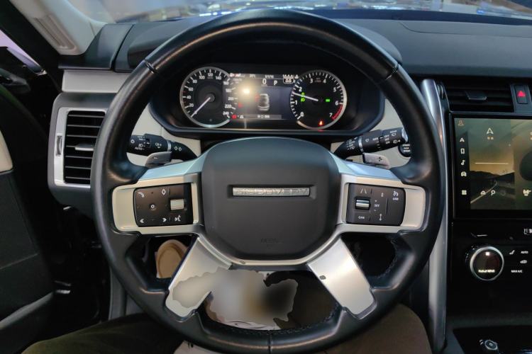 Used Land Rover Discovery 2023 360 PS R-Dynamic S Steering Wheel